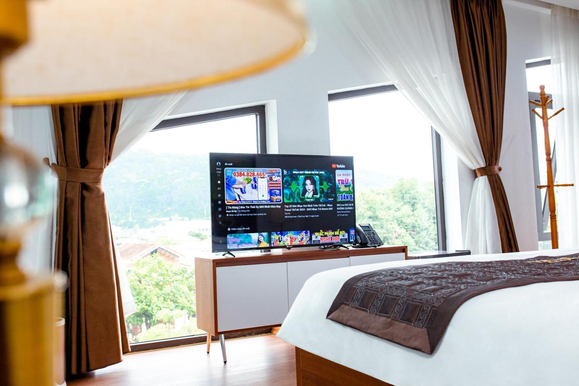 Big Hotel Lao Cai Esterno foto